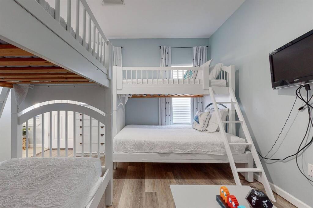 Eye-Catching Property W/ Picturesque Coastal Views Gulf Shores Luaran gambar