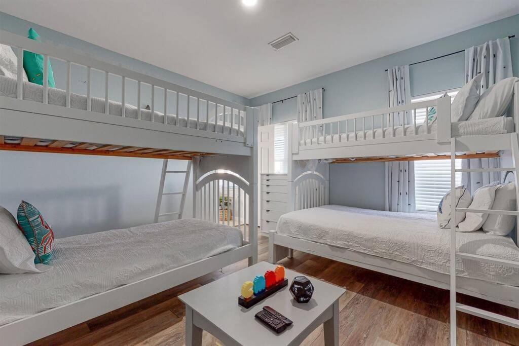 Eye-Catching Property W/ Picturesque Coastal Views Gulf Shores Luaran gambar