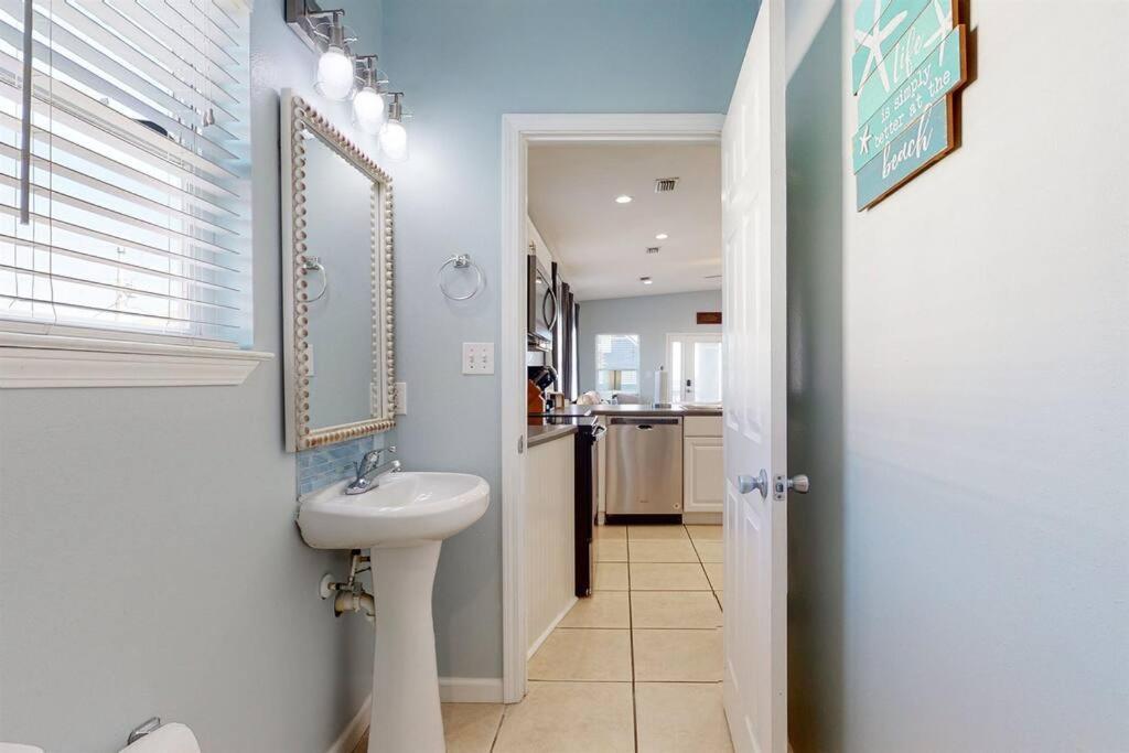 Eye-Catching Property W/ Picturesque Coastal Views Gulf Shores Luaran gambar